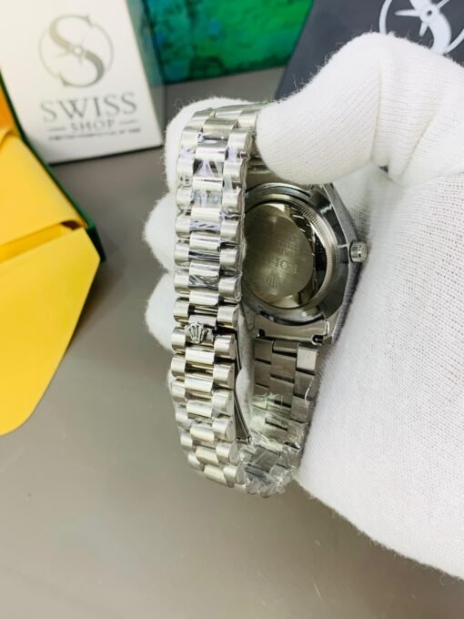Oyster Perpetual Black Dial Silver Chain. - Image 6